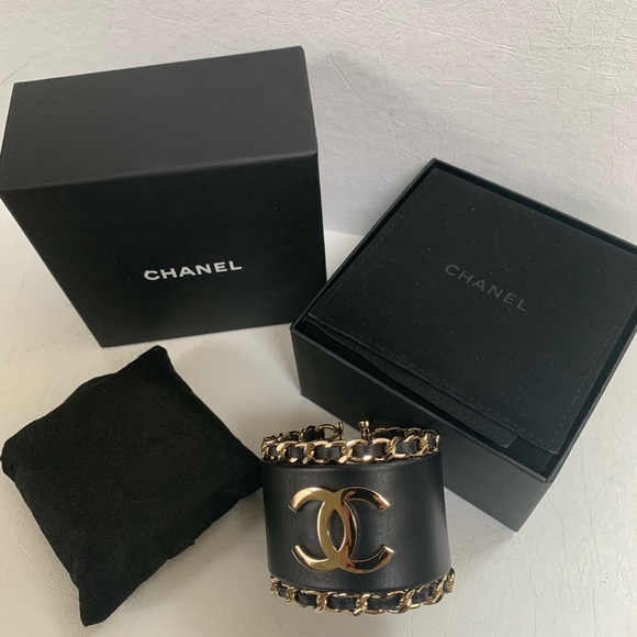 CHANEL Black Lambskin Leather Cuff Bracelet Gold Chain Trim - Picture 6 of 9
